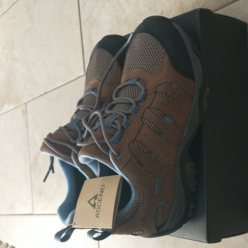 Ascend Hiking Shoes